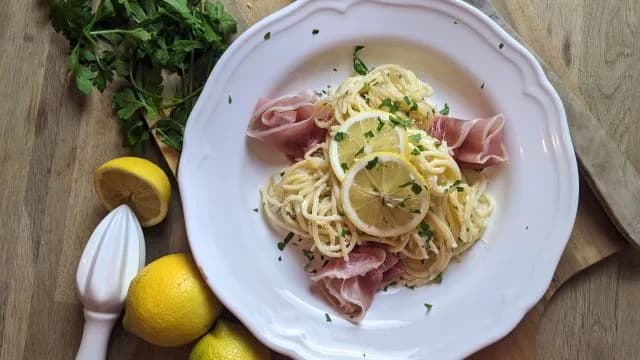 Schnelle Spaghetti-Nummer mit Zitrusnote: Pasta al Limone