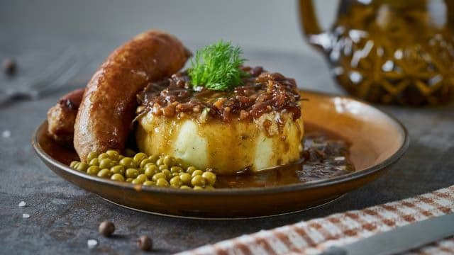 Thüringer Rostbratwurst und Klöße: Tradition aus dem Herzen Deutschlands