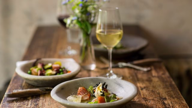Sommelier-Tipps: Wein und Essen richtig kombinieren