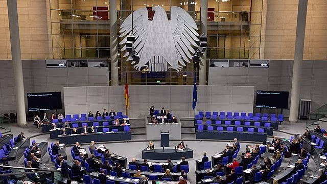 Bundestag macht Weg für verschiedene Wirtschaftsvorhaben frei: Bürokratieentlastung und Unterstützung des Mittelstands