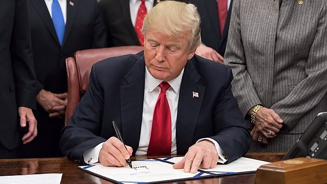 Umfrage: Mehrheit der Amerikaner unterstützt Trump und seine Politik