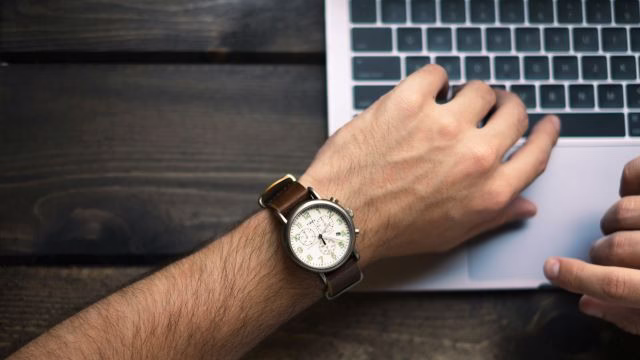 Arbeitszeit: Verpflichtende Vier-Tage-Woche schadet Unternehmen
