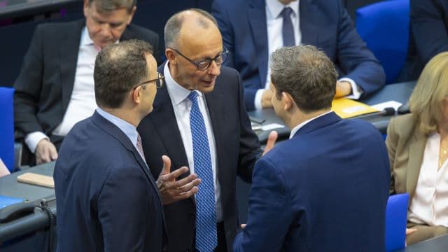 Bundeshaushalt 2026: Wie Schwarz-Rot mit dem Sondervermögen Haushaltslöcher stopft