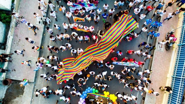 Frei zu lieben, frei zu sein: die neue LGBTIQ+-Strategie der EU
