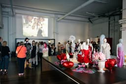 Pforzheim zeigt Design, das sogar Lady Gaga trägt