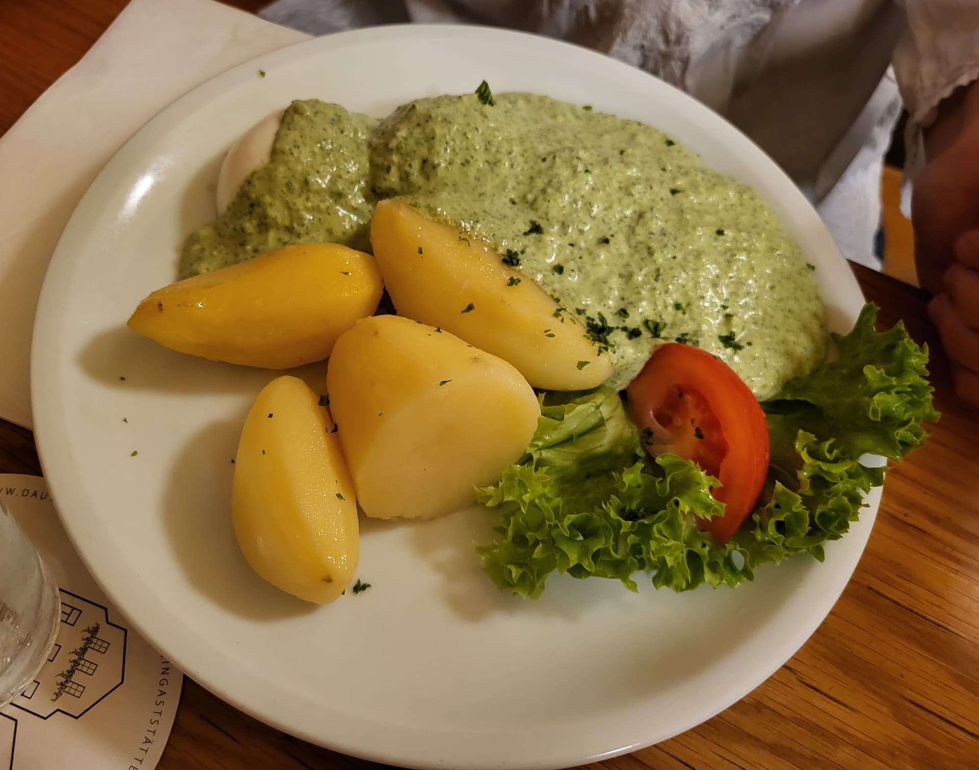 Hessen als Reiseziel für Genussreisende: Regionale Küche und kulinarische Traditionen im Fokus
